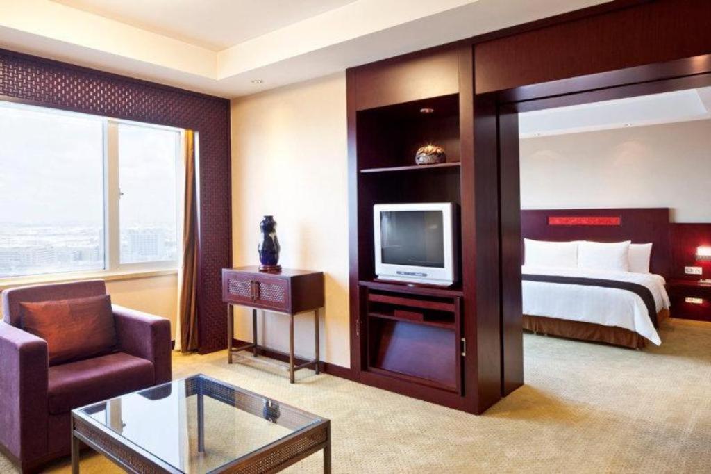 Crowne Plaza Pudong By Ihg 5*